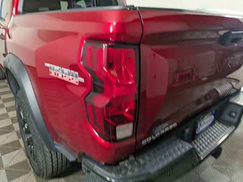 Certified 2024 Chevrolet Colorado Trail Boss w/ Technology Package image 12