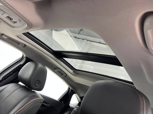 Used 2015 Chevrolet Impala LTZ FWD image 12