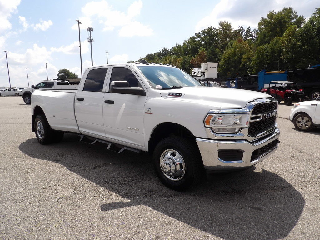 Used 2021 RAM 3500 Tradesman w/ Chrome Appearance Group AWD/4WD image 10