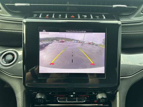 Used 2023 Jeep Grand Cherokee L Laredo w/ Luxury Tech Group I AWD/4WD image 17