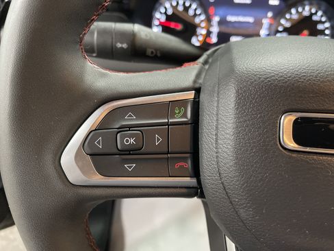 Used 2024 Jeep Compass Trailhawk w/ Trailhawk Convenience Group image 19