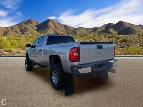 Used 2008 Chevrolet Silverado 2500 LT w/ Suspension Package, Off-Road AWD/4WD image 3