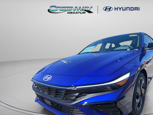New 2026 Hyundai Elantra SEL Sport Premium FWD image 4