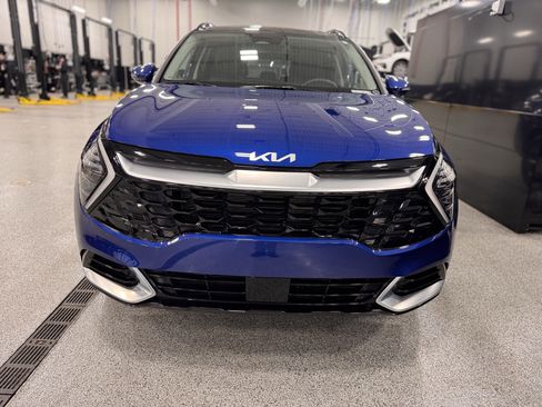 Certified 2025 Kia Sportage SX image 36