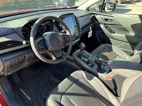 Certified 2025 Subaru Crosstrek 2.5i Limited w/ Crosstrek Mirror Package image 15