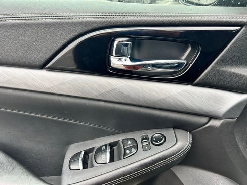 Used 2016 Nissan Maxima 3.5 SV image 21