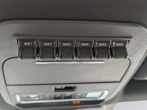 Used 2025 Ford F250 Platinum AWD/4WD image 37