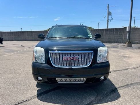 Used 2011 GMC Yukon XL Denali AWD/4WD image 2