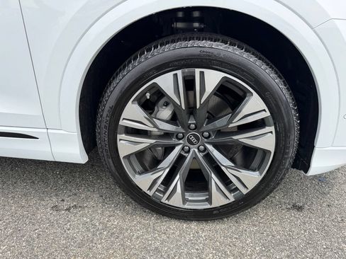 New 2026 Audi Q8 Premium Plus AWD/4WD image 11