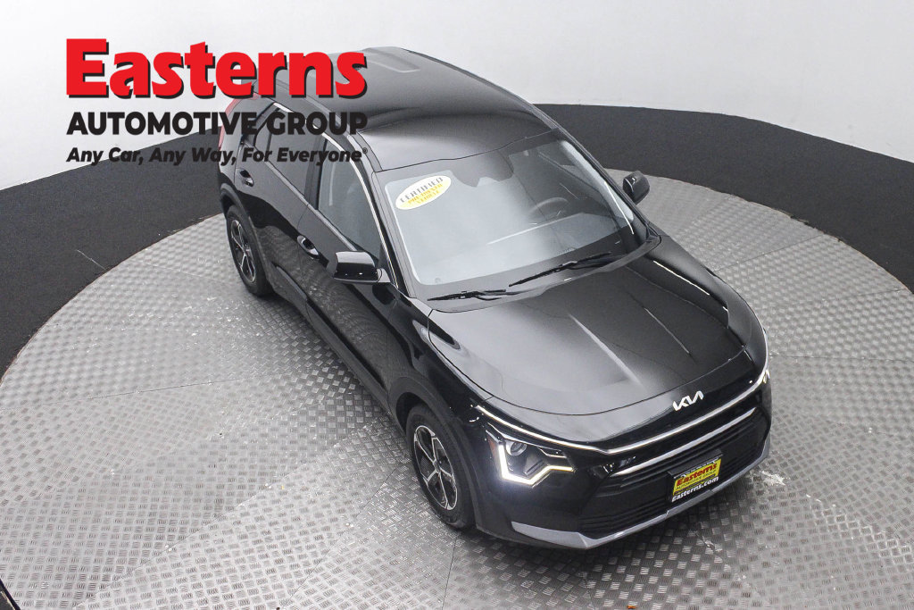 Used 2025 Kia Niro LX FWD image 4