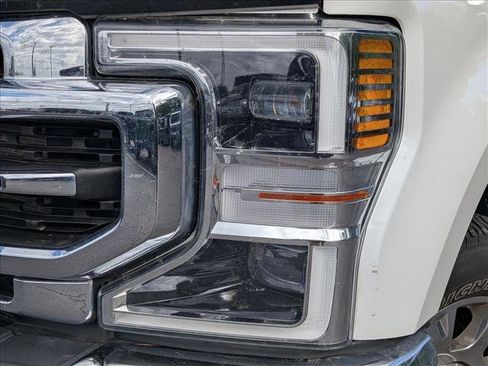 Used 2022 Ford F250 Lariat w/ Lariat Ultimate Package image 2