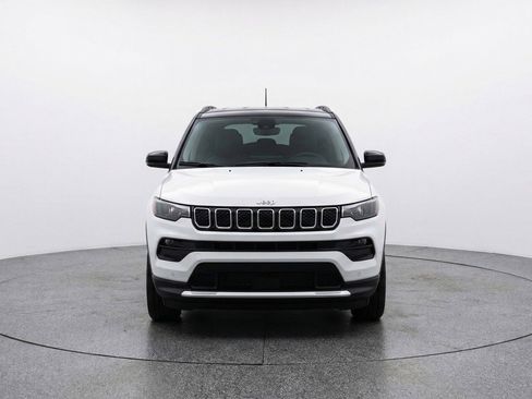 Used 2025 Jeep Compass Limited image 1
