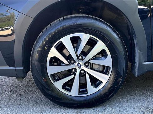 Certified 2025 Subaru Outback Premium AWD/4WD image 16