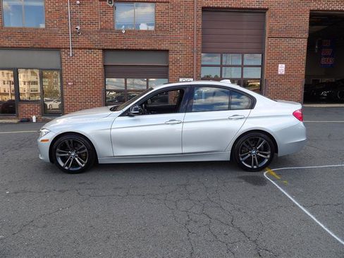 Used 2012 BMW 328i w/ Sport Package image 4