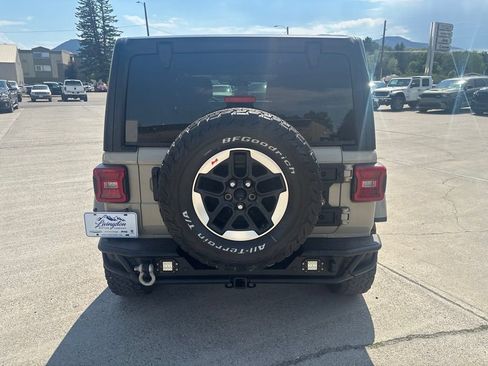 Used 2022 Jeep Wrangler Unlimited Rubicon AWD/4WD image 6
