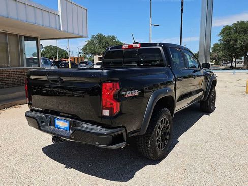 Used 2024 Chevrolet Colorado Trail Boss w/ Technology Package AWD/4WD image 8