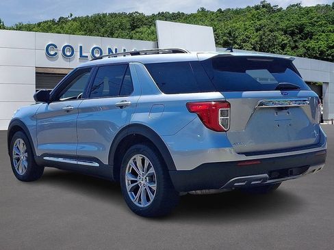 Certified 2023 Ford Explorer XLT w/ Equipment Group 202A AWD/4WD image 4