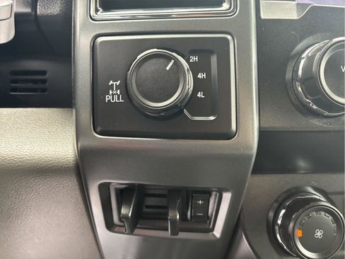 Used 2020 Ford F250 XLT w/ XLT Premium Package image 29