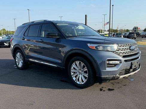 Used 2021 Ford Explorer Limited w/ Equipment Group 301A RWD image 3
