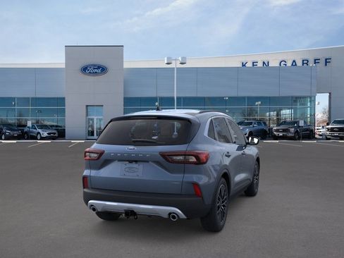 New 2026 Ford Escape SE w/ PHEV Premium Package FWD image 11