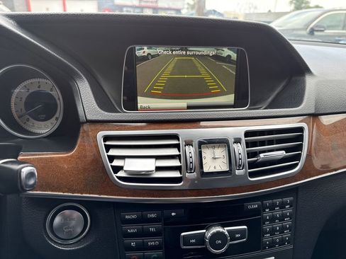 Used 2014 Mercedes-Benz E 350 4MATIC Sedan image 22