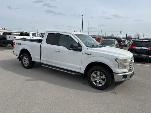 Used 2017 Ford F150 XLT w/ Equipment Group 302A Luxury image 21