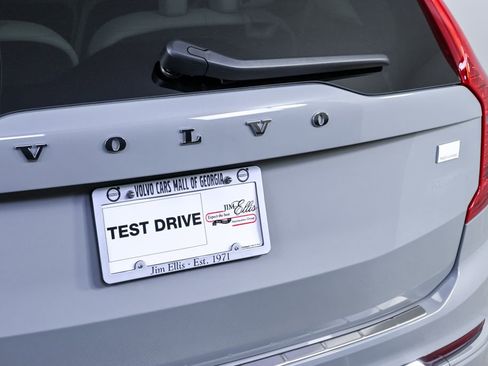 Certified 2024 Volvo XC90 T8 Plus w/ Protection Package Premier image 39