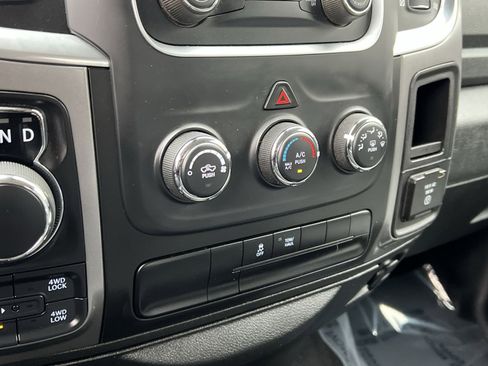 Used 2023 RAM 1500 Classic SLT image 19