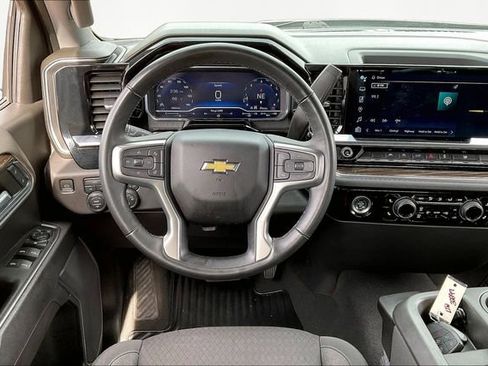 Used 2023 Chevrolet Silverado 1500 LT image 8