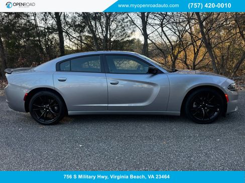 Used 2016 Dodge Charger SE w/ Blacktop Package image 1