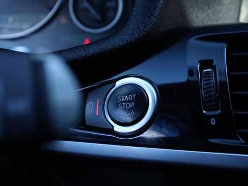 Used 2017 BMW X3 xDrive28i image 11