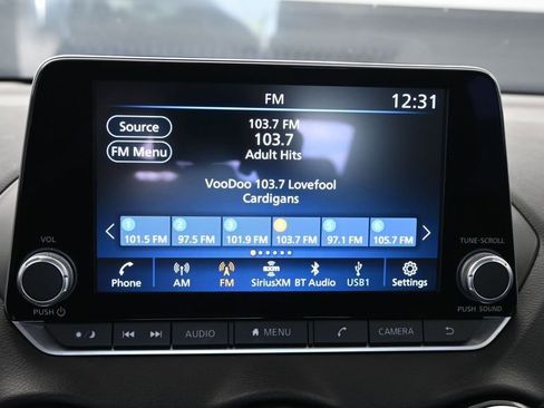 Used 2025 Nissan Sentra SV FWD image 30