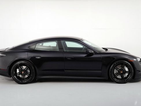 Used 2022 Porsche Taycan RWD image 56