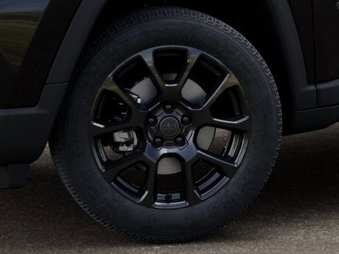 New 2025 Jeep Compass Latitude w/ Sun & Sound Group AWD/4WD image 8