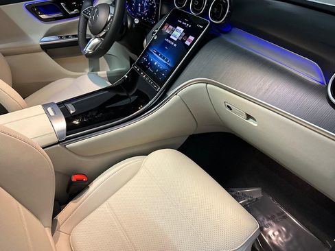 Used 2026 Mercedes-Benz GLC 300 4MATIC image 27