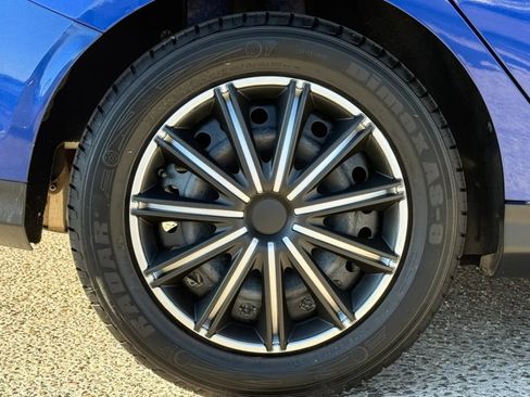 Used 2012 Ford Focus SE FWD image 25