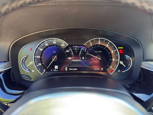 Used 2018 BMW M550i xDrive M550i xDrive Sedan 4D image 27