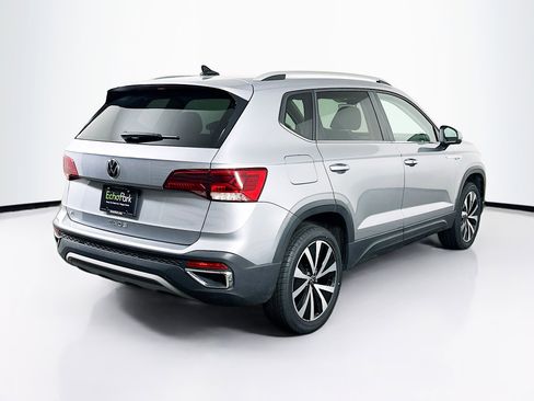 Used 2024 Volkswagen Taos SE image 9