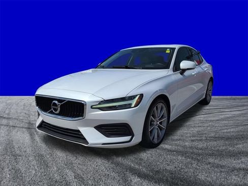 Used 2019 Volvo S60 T5 Momentum w/ Premium Package FWD image 8