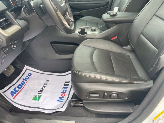 Used 2018 GMC Terrain Denali w/ LPO, 'HIT The Road' Package AWD/4WD image 5