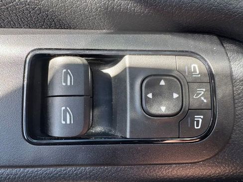 Used 2024 Mercedes-Benz Sprinter 2500 image 6