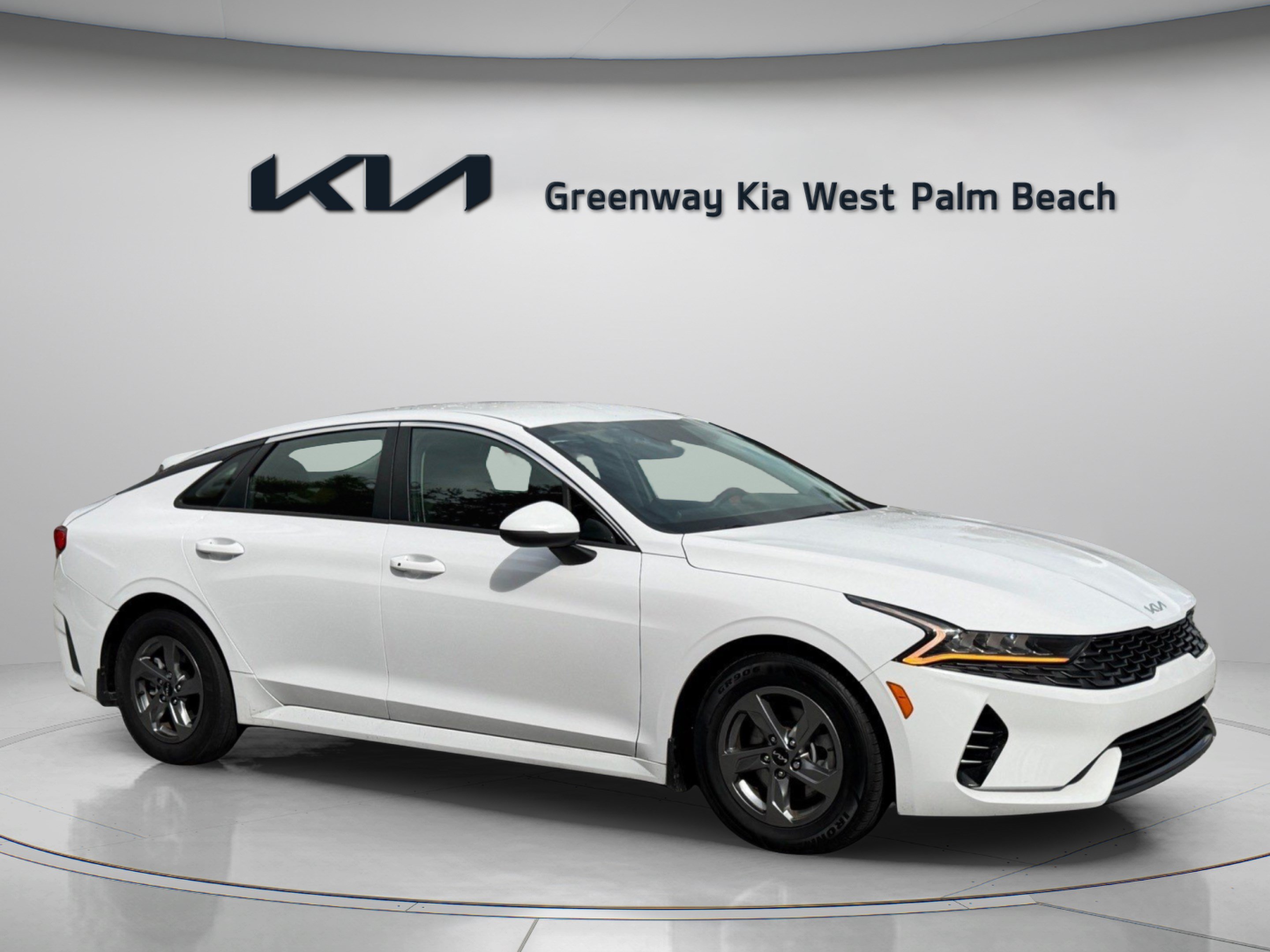 Used 2023 Kia K5 LXS FWD image 1