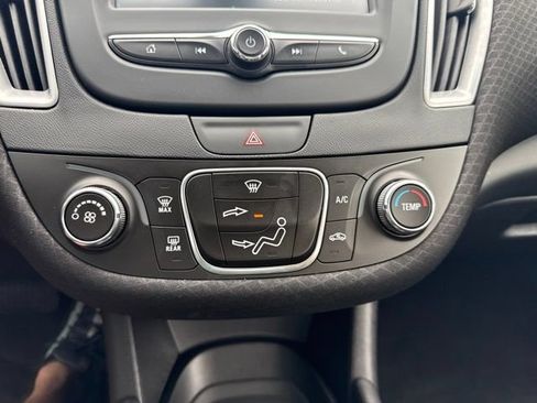 Used 2018 Chevrolet Malibu LS FWD image 19