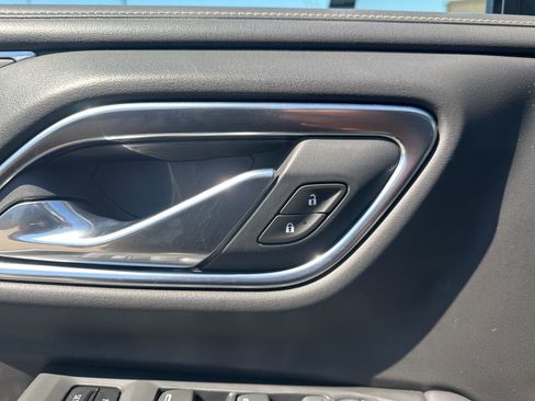 Used 2021 GMC Yukon SLT image 14