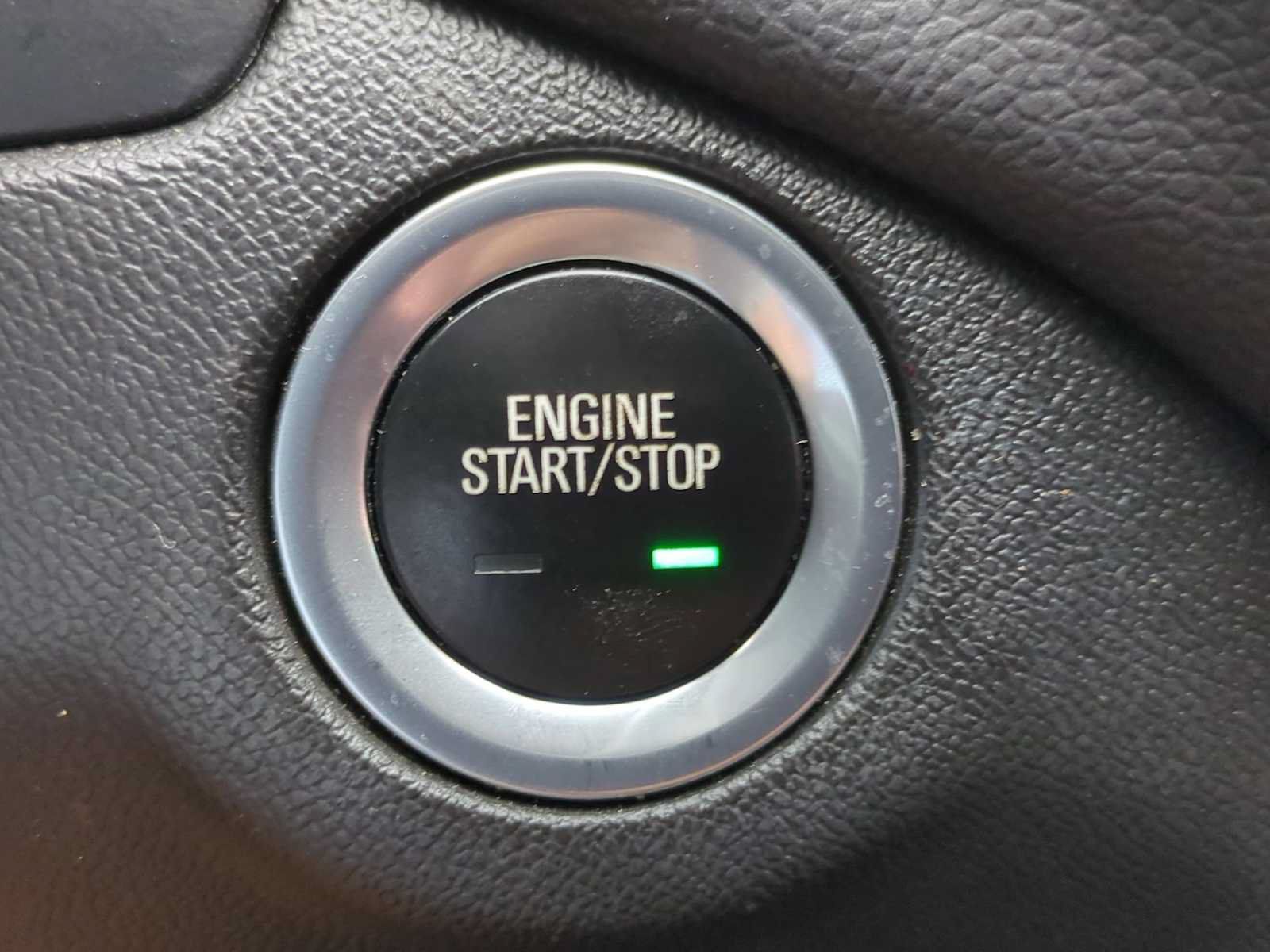 Used 2023 Chevrolet Equinox LT FWD image 16