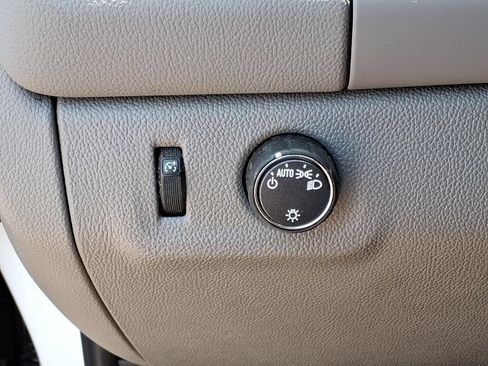 Used 2021 GMC Canyon Elevation Standard w/ Convenience Package RWD image 14
