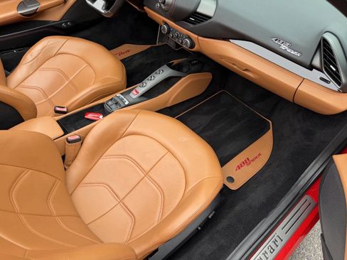 Used 2018 Ferrari 488 Spider RWD image 21