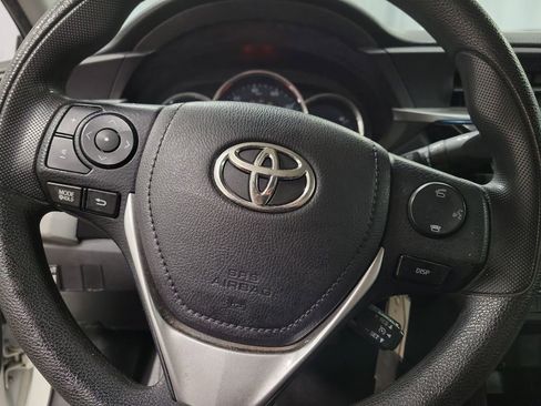 Used 2016 Toyota Corolla LE FWD image 17