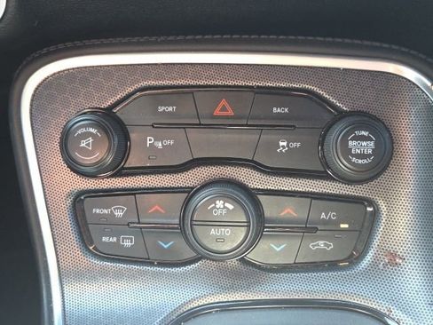 Used 2016 Dodge Challenger SXT Plus image 22