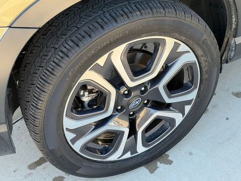 Used 2023 Subaru Ascent Limited image 11